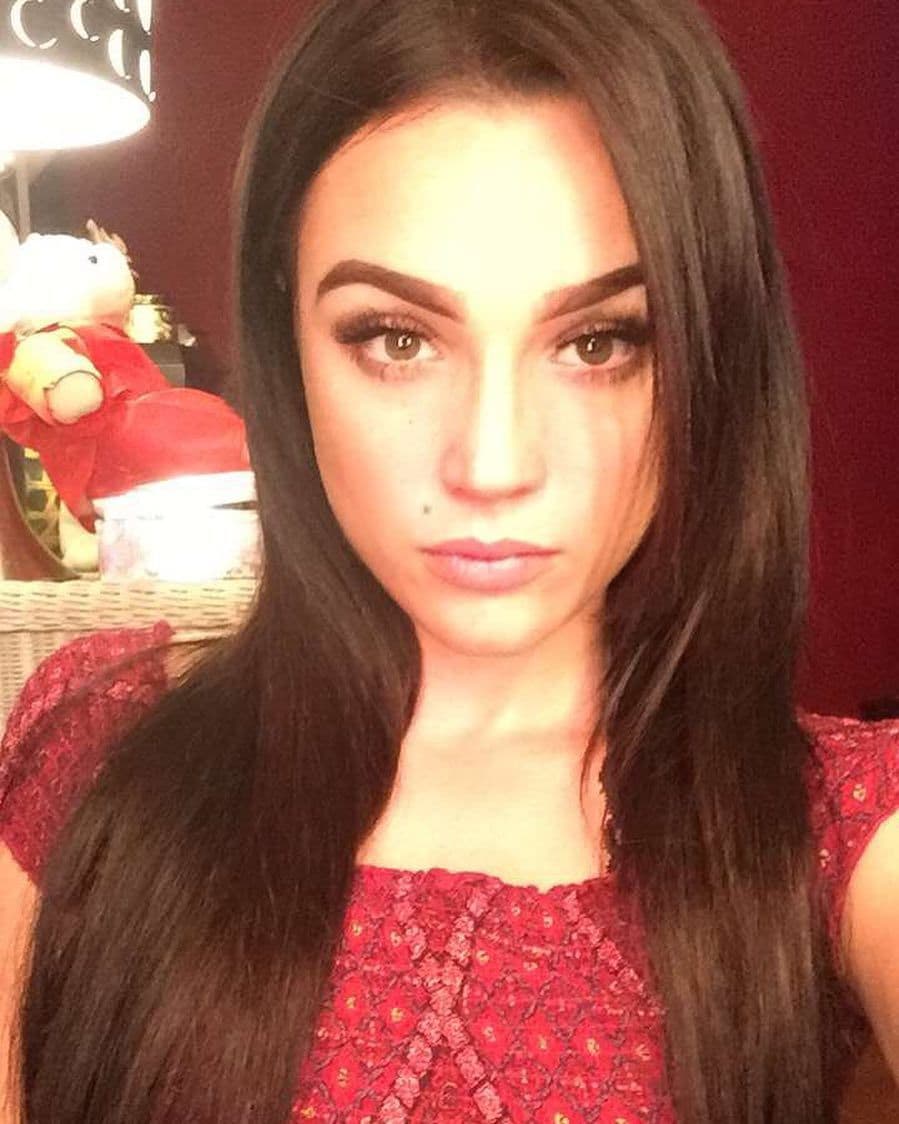 En otra entrevista Natalie dijo que le gustaría participar en el reality de sus primas, 'Keeping Up with the Kardashians', aunque no le gustaría tener uno propio porque no soportaría la presión de tener cámaras siguiéndola todo el tiempo.