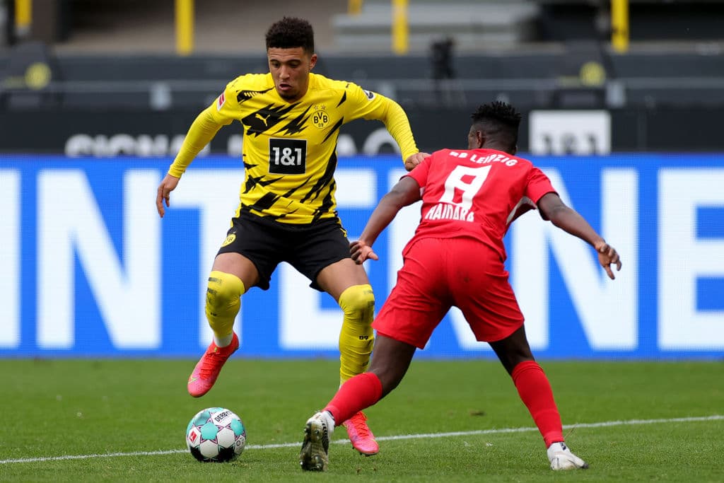 Ante la falta de Erling Braut Haaland, Jadon Sancho responde con un doblete y el Dortmund vence 3-2 al RB Leipzig.
