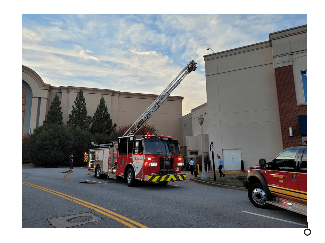 Evacúan el Mall of Georgia después de que se registrara un incendio
