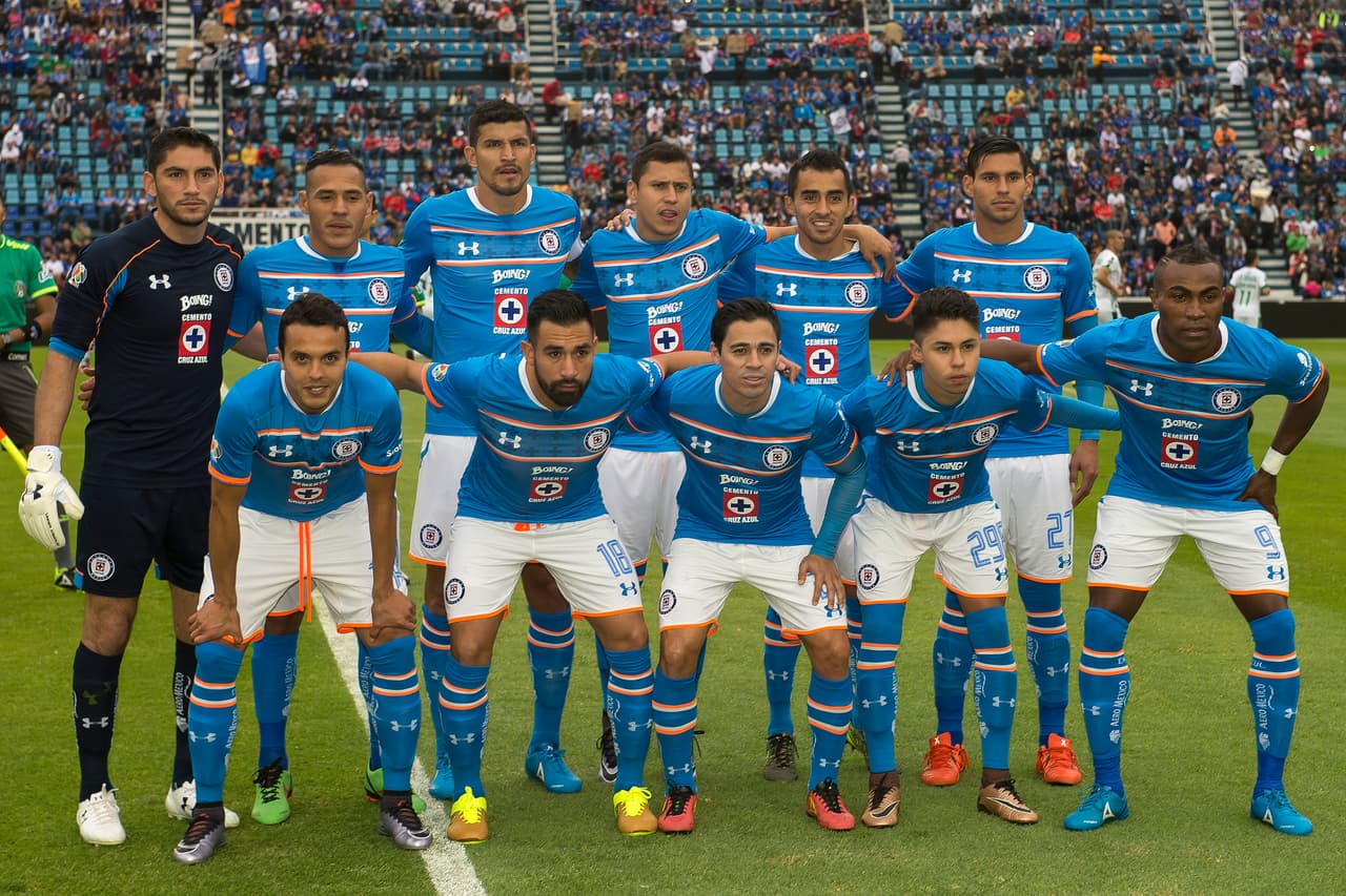 En el décimo lugar se encuentra Cruz Azul quien descendió cuatro puestos con la lista anterior de Forbes. La ‘Maquina’ tiene un valor de 66.1 millones de dólares y según la publicación bajó su costo por los malos resultados que lleva arrastrando en las últimas temporadas.