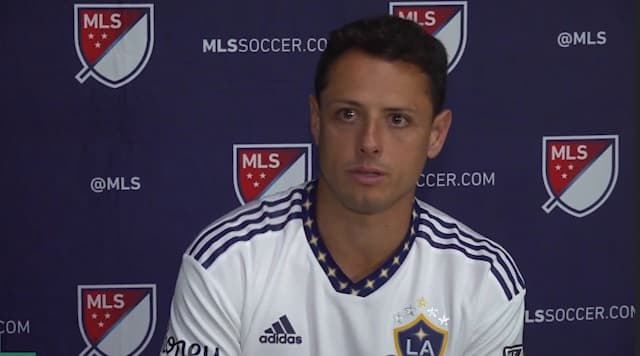 Chicharito jugaría gratis en Manchester United por amor al equipo