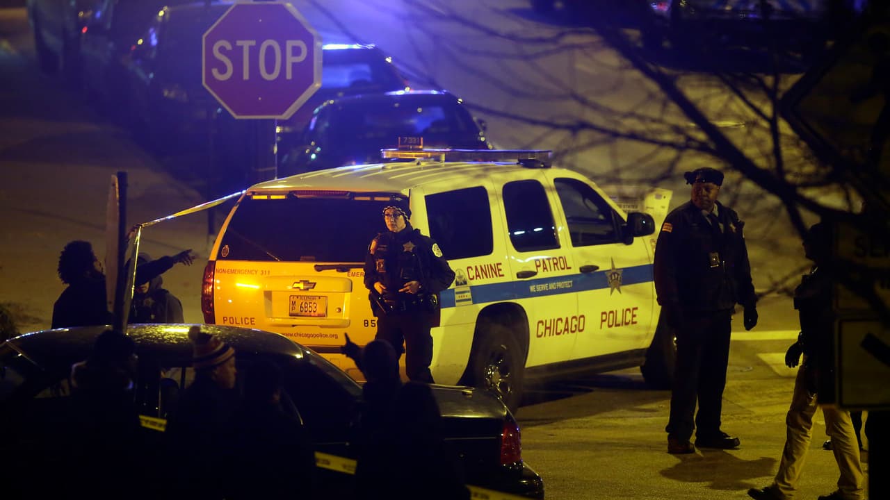 Reporte del primer trimestre de la policía de Chicago dice que homicidios bajaron 30%