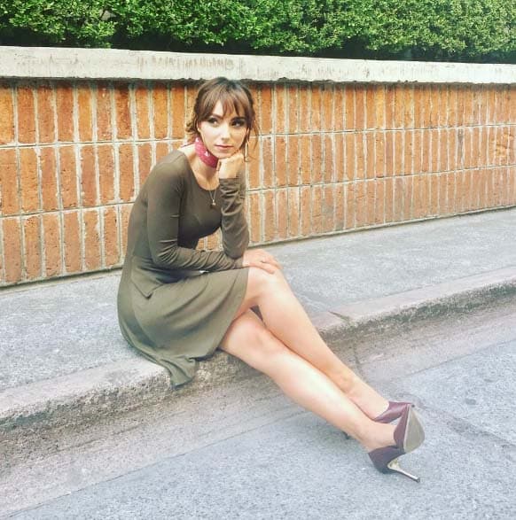 Este vestido de color verde militar es ideal para el otoño.