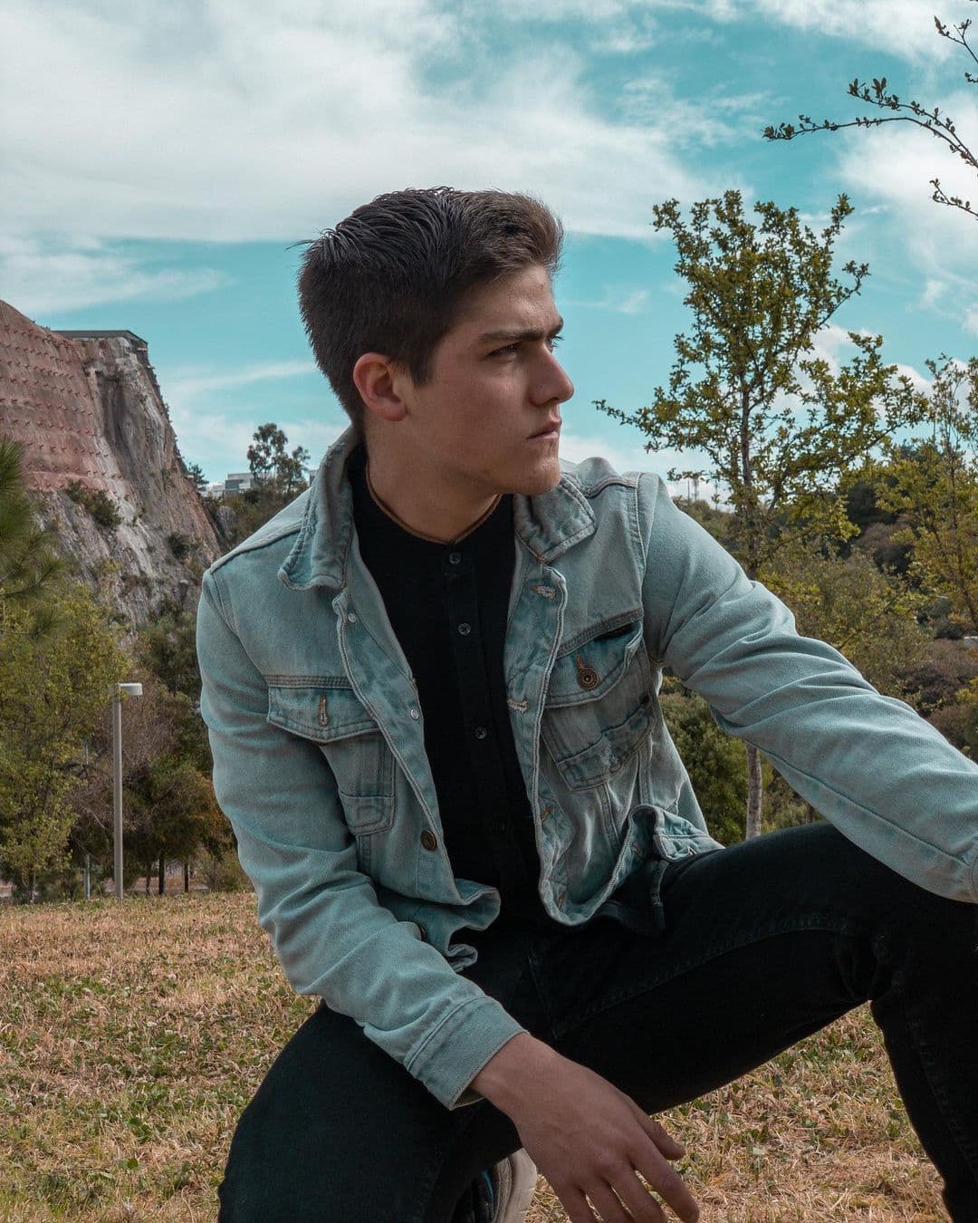 Lisandro, el personaje que en etapa adulta interpreta el actor Leonardo Daniel, es uno de los primeros personajes de Patricio de Rodas.