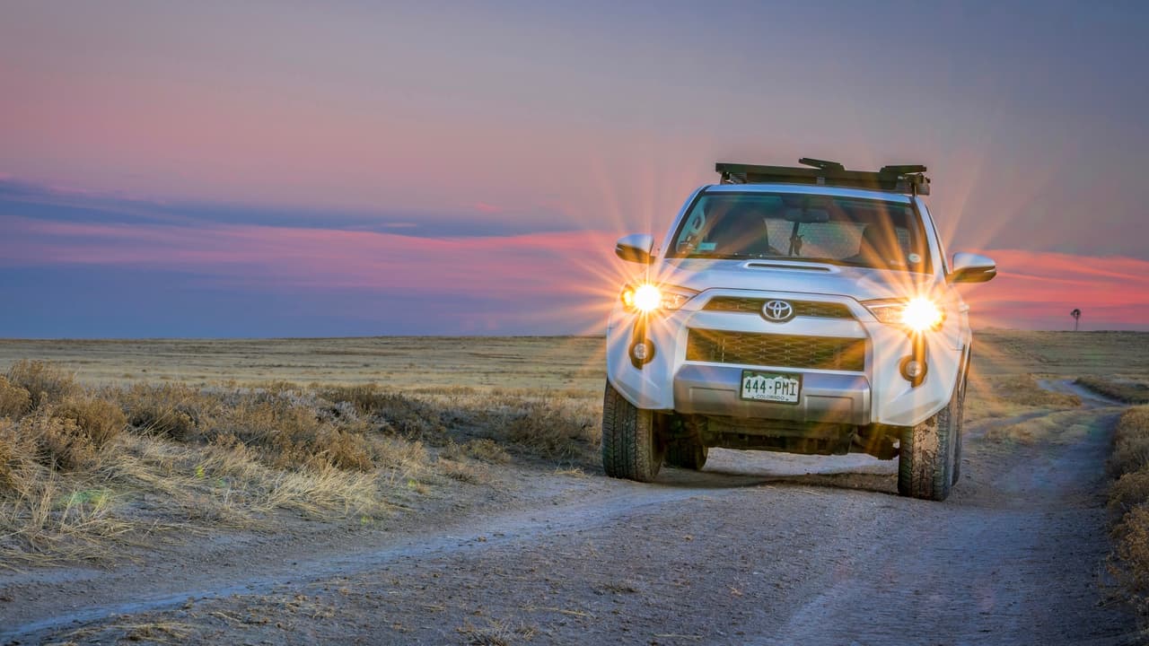 <h3 class="cms-H3-H3">1. Toyota</h3>
<br>
<b>Costo promedio por 10 años de mantenimiento: 5,500 dólares</b>
<br>A pesar de la enorme diversidad y complejidad de su línea de modelos, Toyota ha logrado mantenerse como la marca con menor costo de mantenimiento en Norteamérica. Esto es testamento de la gran calidad y durabilidad de sus modelos, y contribuye a su ferrea reputación como una buena inversión al momento de adquirir un vehículo. este primer lugar no sorprende a nadie.