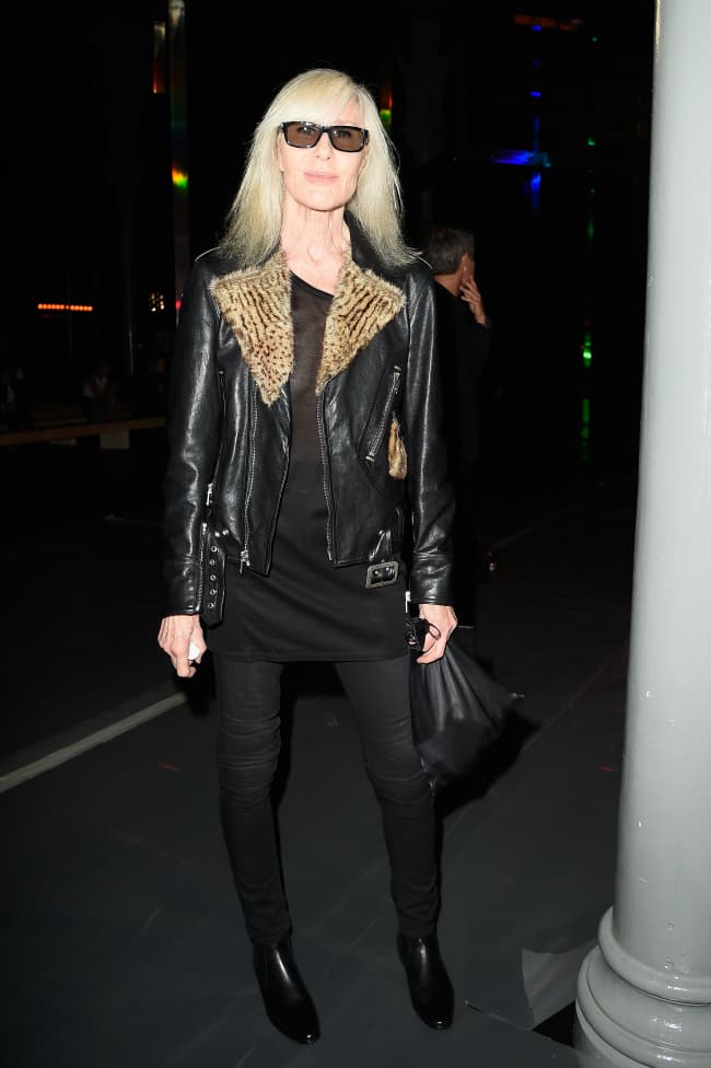 Betty Catroux. Es una de las musas más grandes de Yves Saint Laurent. Betty era vanguardia pura; su belleza y estilo masculinos dieron paso a grandes hallazgos de la moda como el smoking femenino y la Safari Jacket de YSL.