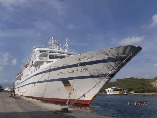 The Resolute docked in Curaçao after the incident for provisioning.