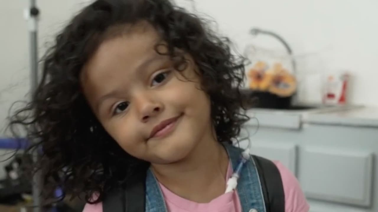 Niña de 4 años que enfrentaba ser deportada recibe permiso humanitario para seguir el tratamiento en EEUU del que depende su vida