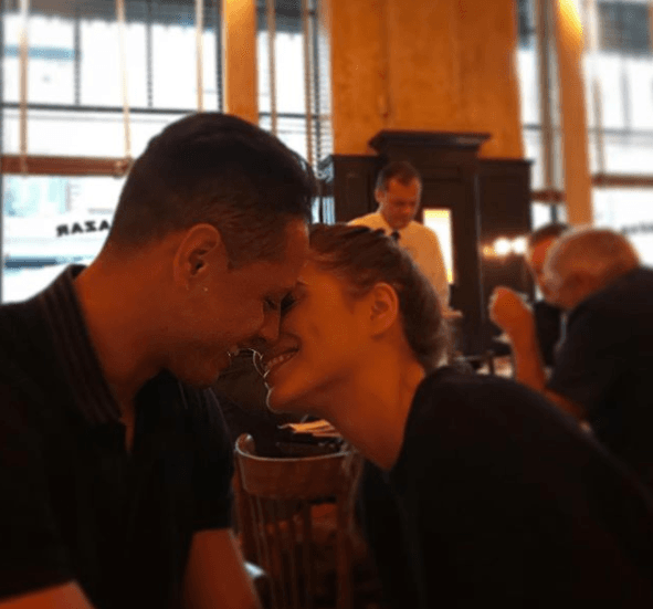 Desde que se dejaron ver juntos por primera vez y a la fecha, esta pareja no ha dejado de publicar instántaneas en las que aparecen juntos.