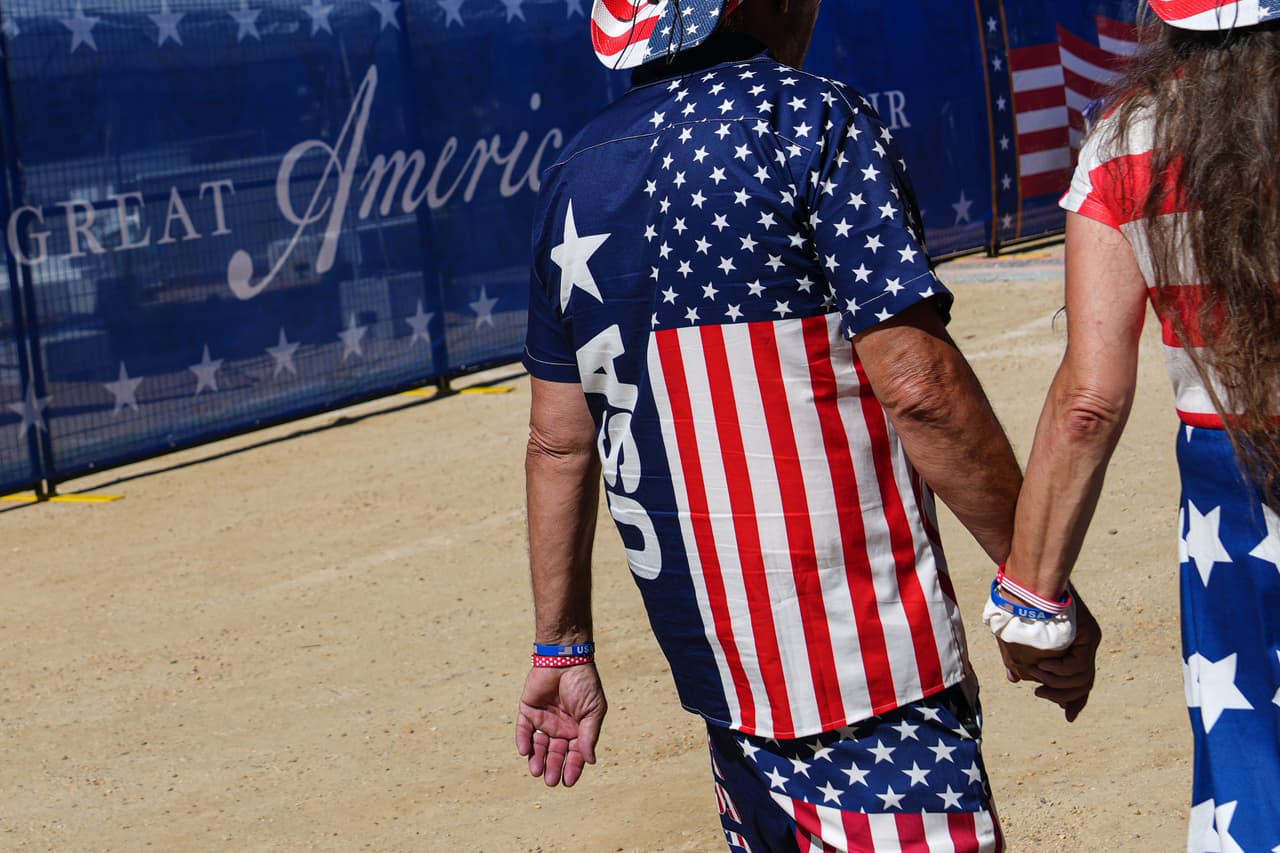 La gente llega antes del discurso del presidente Donald Trump en la inauguración de la Gran Feria Estatal Americana en el National Mall, el miércoles 24 de junio de 2026, en Washington.