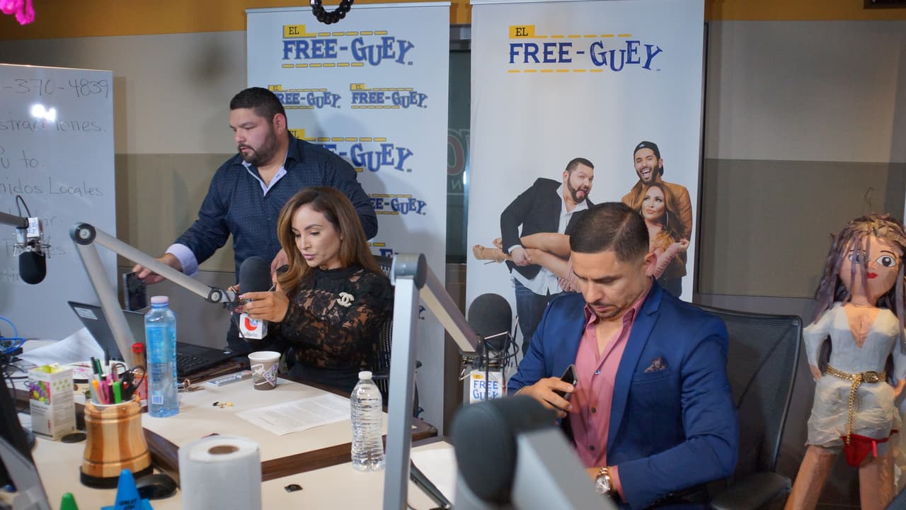 <b><a href="http://www.univision.com/temas/larry-hernandez">Larry Hernández</a></b> está de manteles largos con su nuevo disco 'Lo Blanco y Lo Negro de Mi Vida' y confesó que algunas de las canciones las escribió en la carcel.