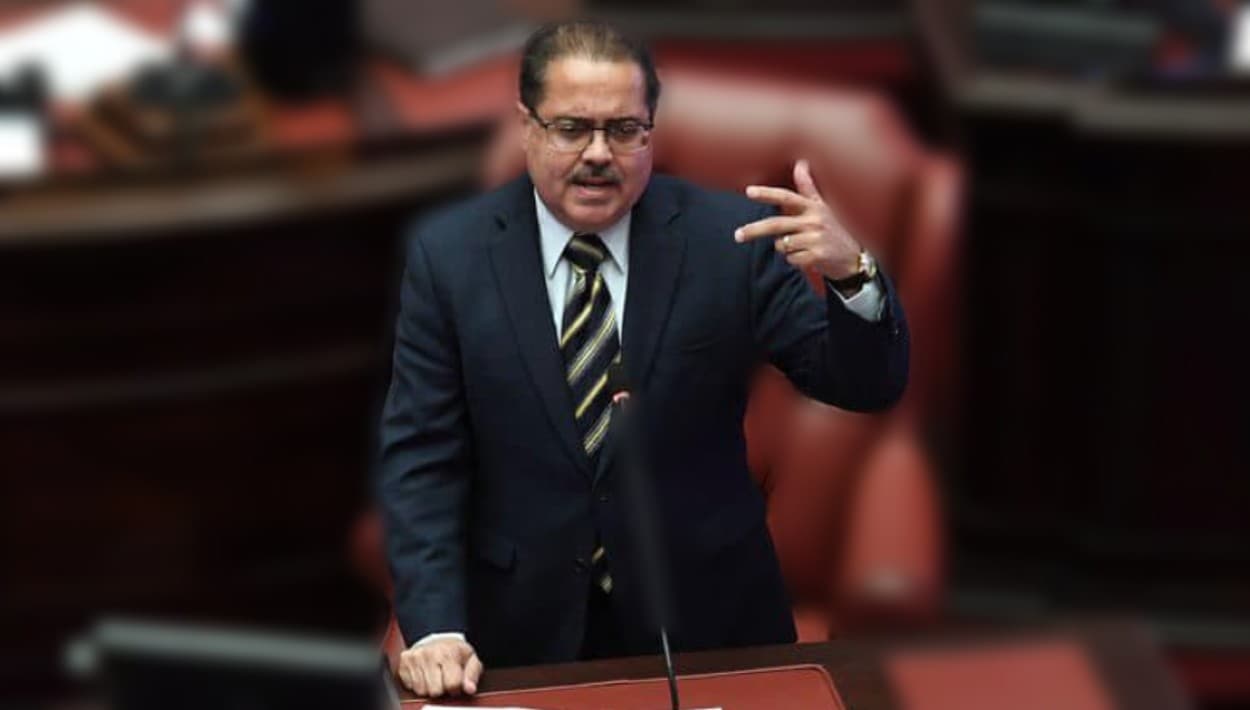 En la cuerda floja José Luis Dalmau: piden reunión de emergencia para atender "crisis" en el PPD