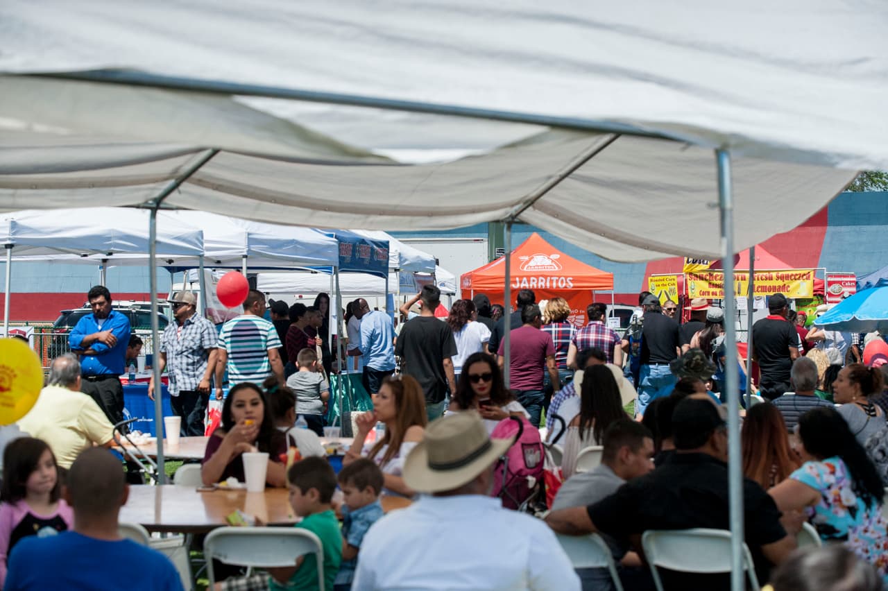 Festival del Cinco de Mayo con la familia Univision Fresno
