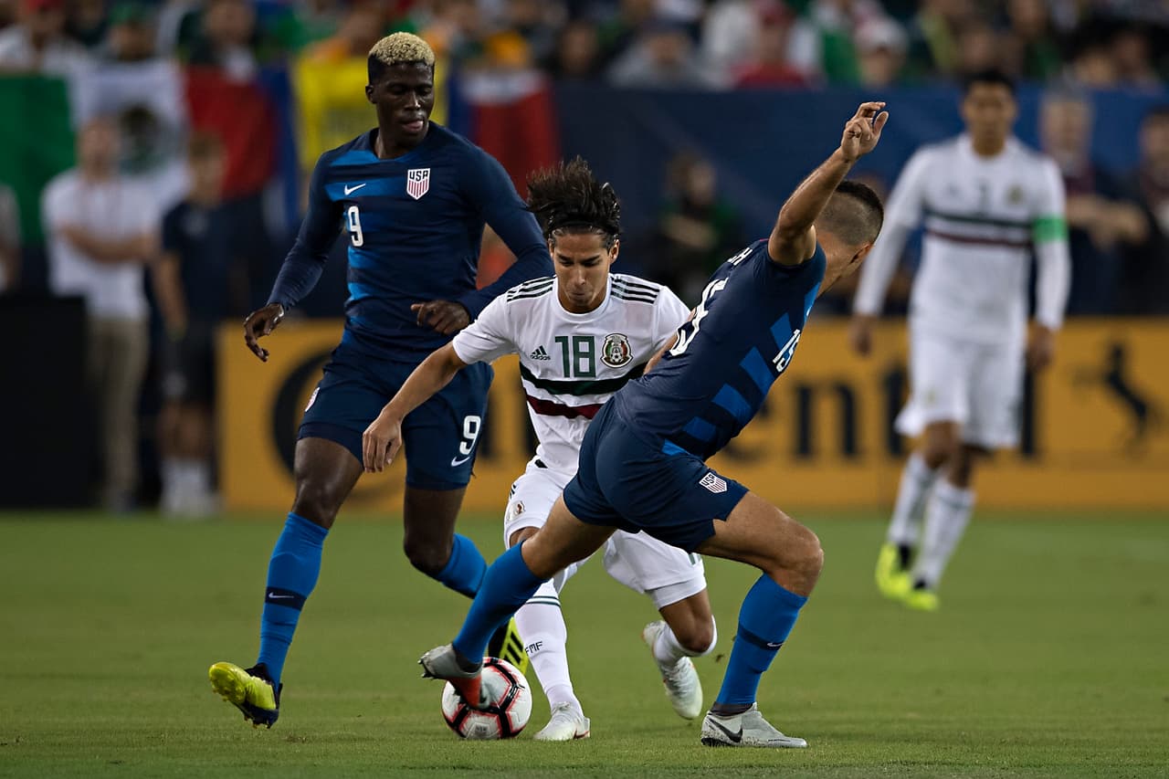 Lainez seguía dándole dolores de cabeza a los marcadores estadounidenses pero le faltó la claridad necesaria para ser más peligroso todavía.