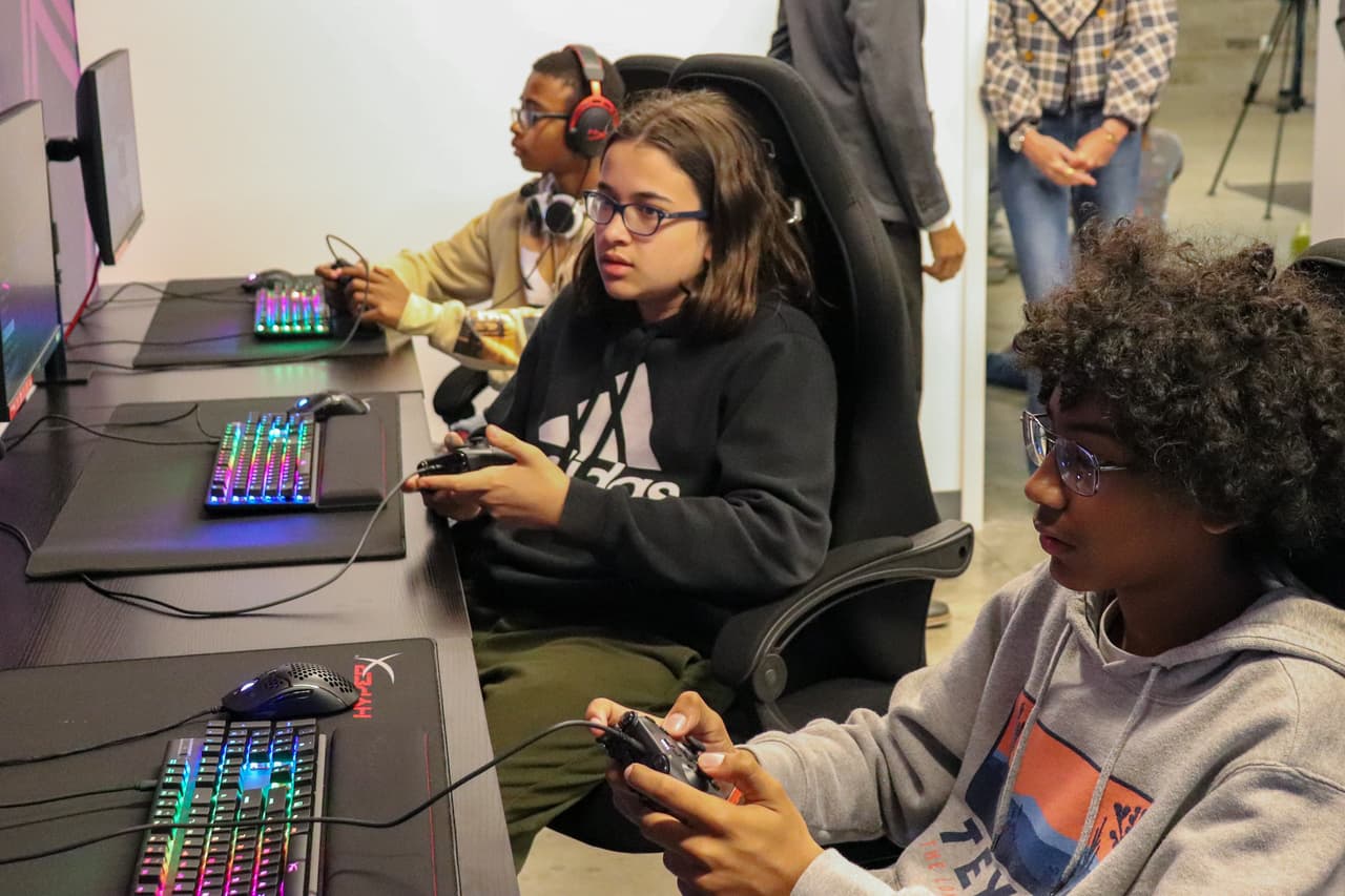 La organización atiende a 2,893 socios inscritos y atrae a niños de 6 a 18 años en 25 localidades.