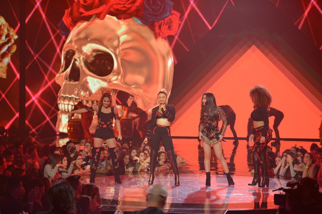 Una presentación que los jueces aplaudieron,
<a href="http://www.univision.com/shows/la-banda/la-noche-se-prendio-con-ven-a-bailar-de-jlo-y-pitbull-video" target="_blank">mírala aquí</a>.