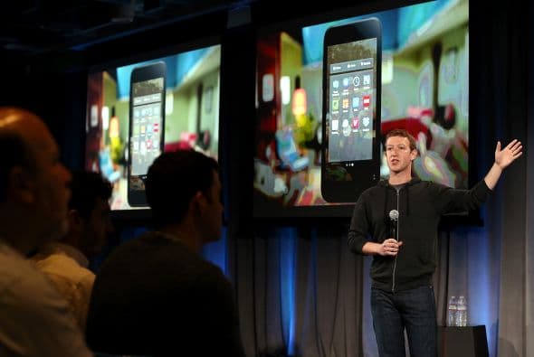 Explicó que tener a la mano dicha aplicación es como tener a tus amigos al alcance de tu dedo para platicar con ellos.