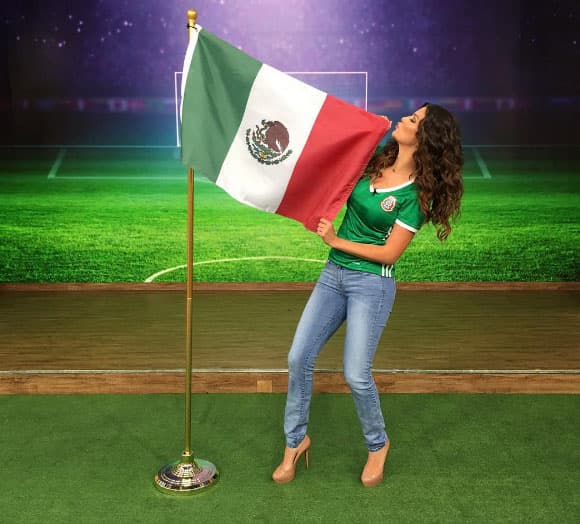 Ana apoyando a la selección mexicana. (Noviembre 11, 2016)