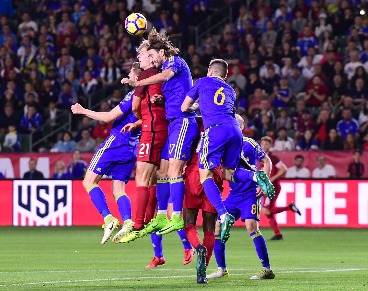 Fue un partido frío, sin mayores emociones y con muy contadas llegadas de peligro.