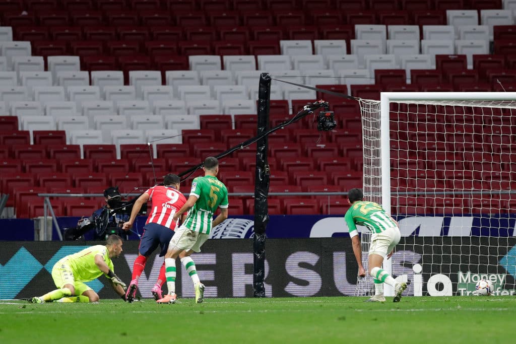 Atlético de Madrid vence al Betis en La Liga | Con goles de Llorente y Suárez, los colchoneros despacharon 2-0 a los de Pellegrini; Héctor Herrera ingresó al 46’.