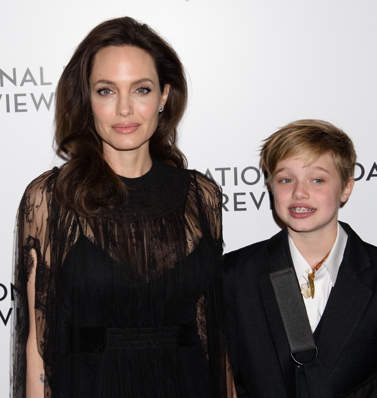 A sus 11 años, la mayor de las hijas biológicas de Angelina Jolie y Brad Pitt, Shiloh tiene rasgos muy similares a los de su madre.