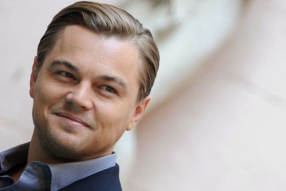 2. LEONARDO DICAPRIO- Los ingresos de DiCaprio no fueron tan rentables en comparación con el año pasado; sin embargo, el actor continúa entre los tres primeros sitios de los mejores pagados de Hollywood.