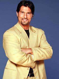 En esta nueva etapa también se incorporó el exfutbolista Arturo Carmona, quien de inmediato se convirtió en el galán del programa.