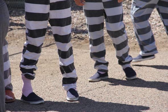 Arizona busca terminar con sistema de separación de reos por raza