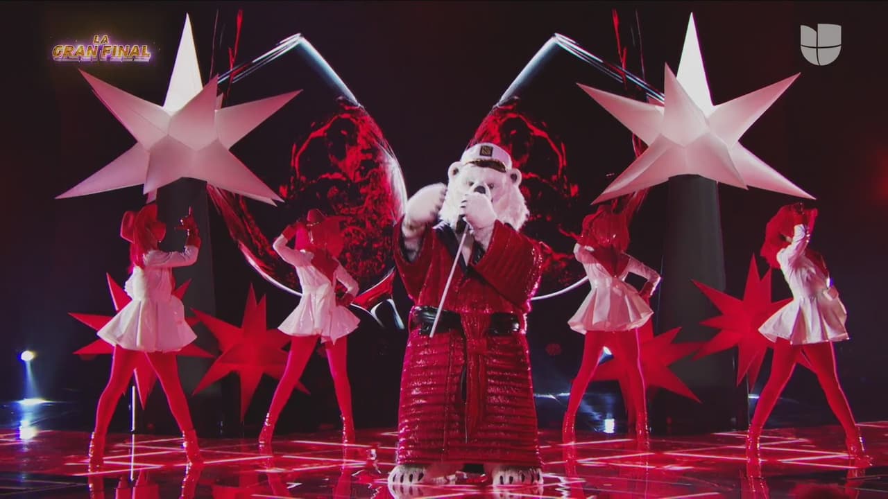 Oso Polar fue el segundo personaje en aparecer en escena, y lo hizo al ritmo de banda con ‘A Través del Vaso’.