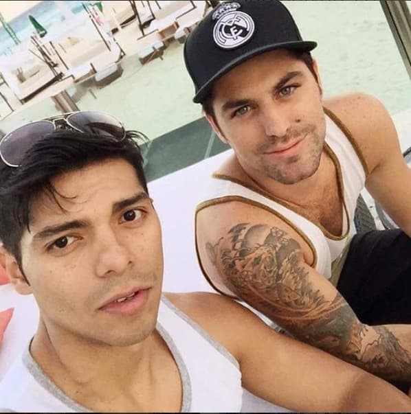 No sólo recordó a Renato, también al publirrelacionista Omar Girón. “Omar siempre responsable y con la mejor actitud hacia la vida y Renato un corazón con todo el amor para dar... #qepd #ElCieloEstaDeFiesta” compartió.