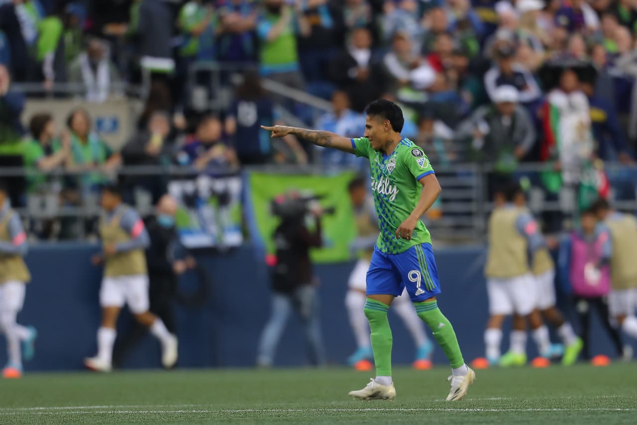 Seattle Sounders fue ampliamente superior a Pumas y se impuso con un doblete de Raúl Ruidíaz y otro tanto de Nicolás Lodeiro.