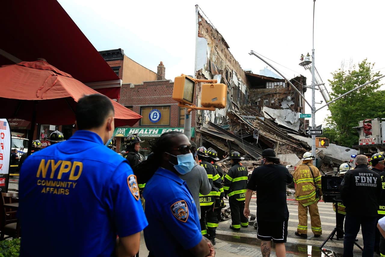 Bomberos confirman que no hubo heridos graves durante colapso de edificio en Brooklyn