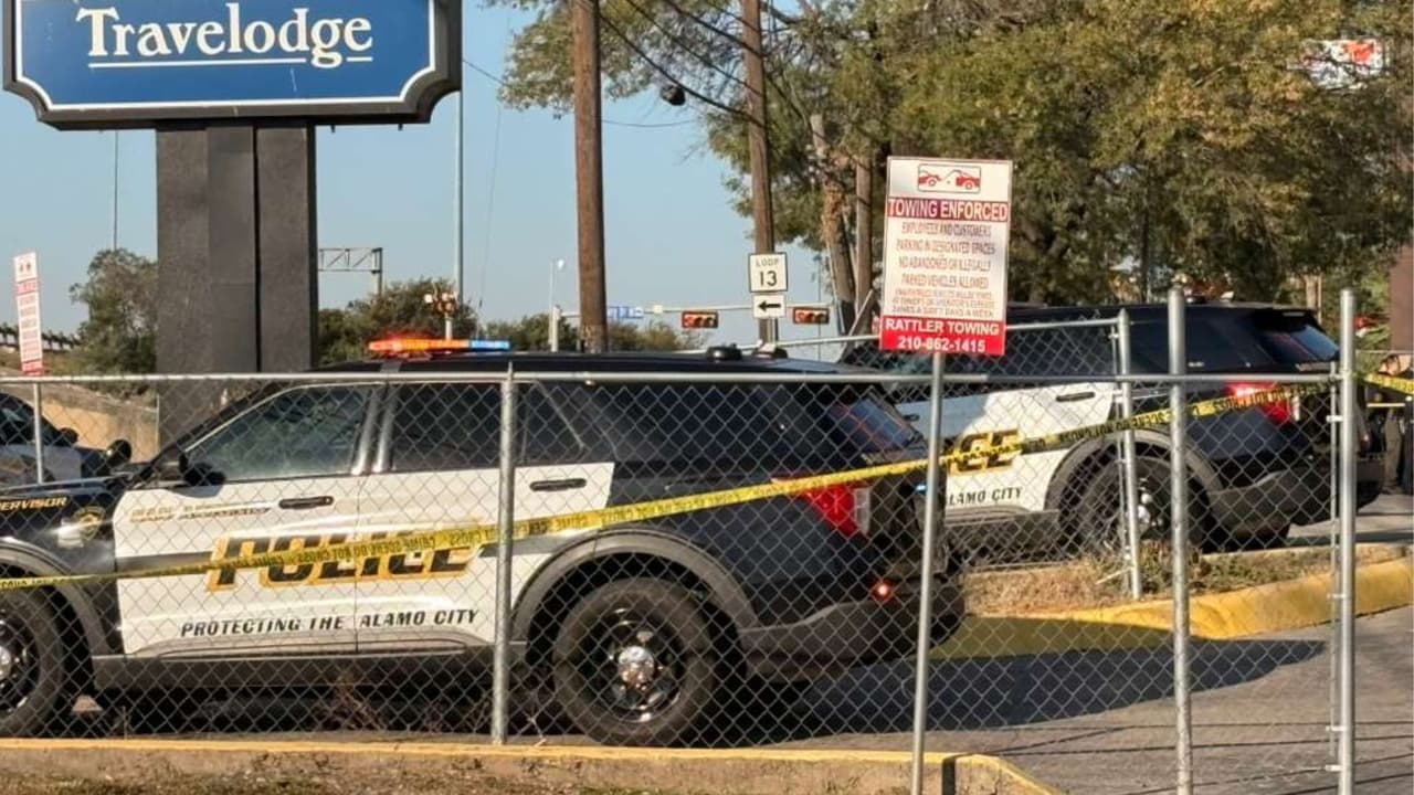 Tiroteo deja a dos policías heridos y a un sospechoso muerto frente a un hotel en San Antonio