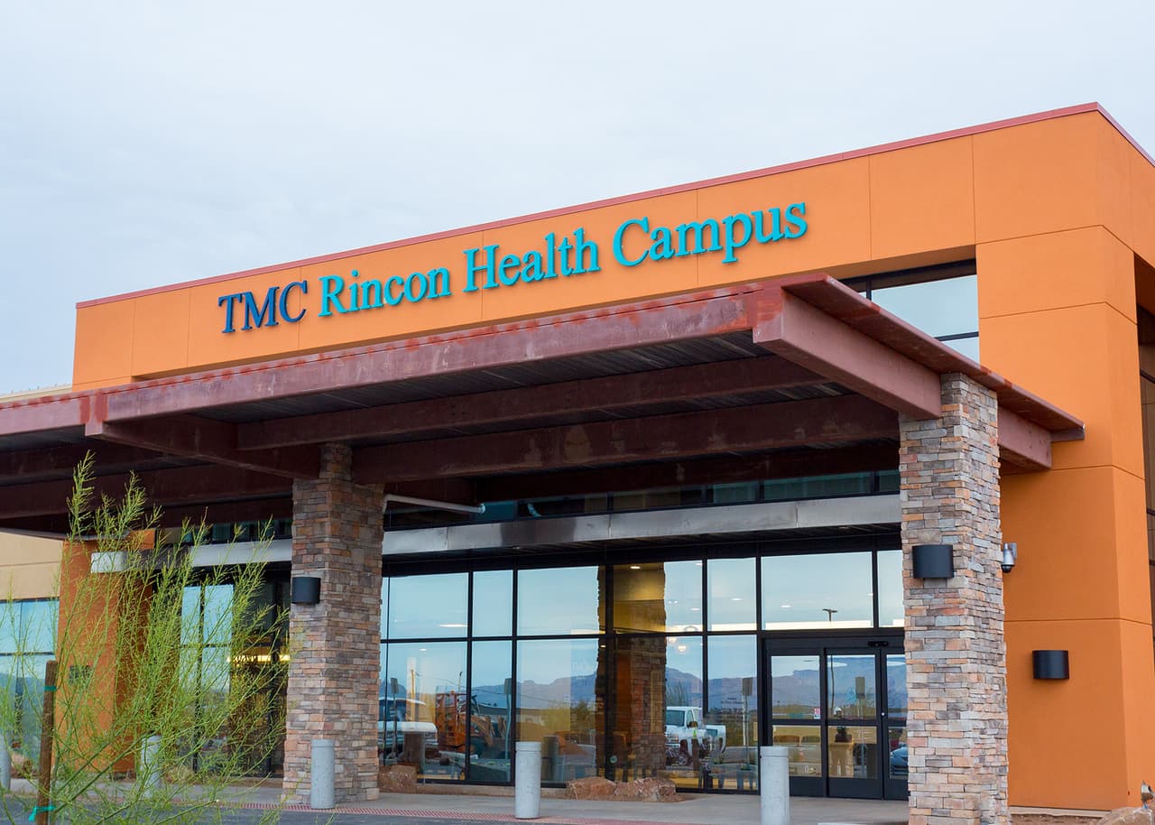 El 
<i>Rincon Neighborhood Hospital</i>, una subsidiaria de TMC HealthCare, abrirá en el lado sureste de Tucson en 2023. 
<br>