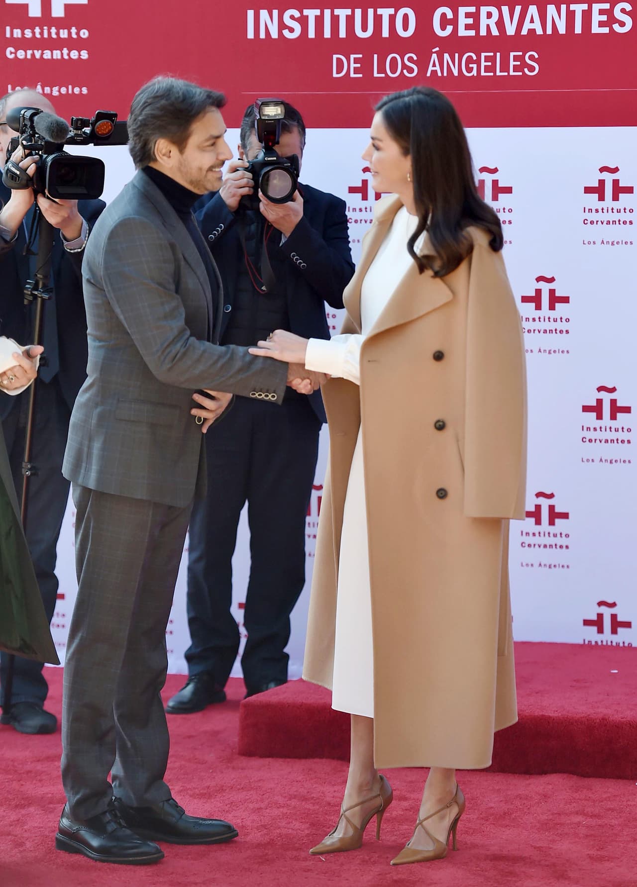 La monarca inauguró este martes 13 de diciembre la sede del Instituto Cervantes en Los Ángeles.
<br>