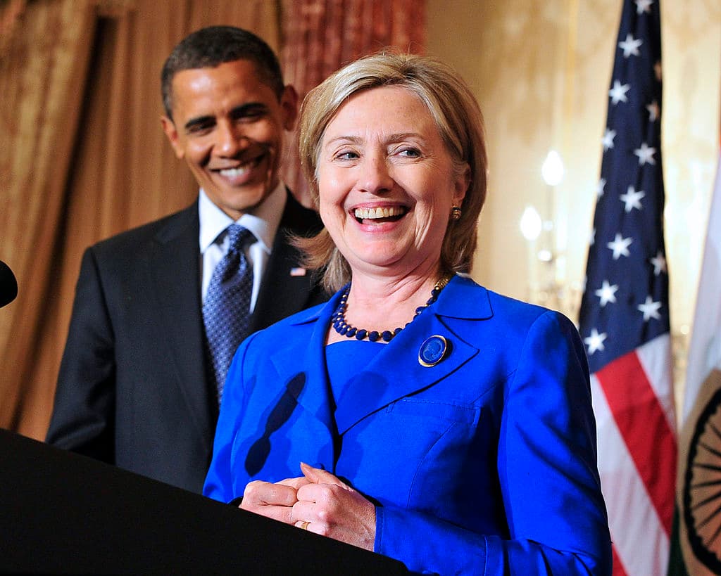 Obama rompe su silencio y entra en campaña por Hillary Clinton