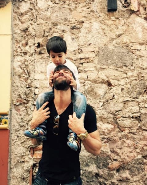 A pesar de que la separación fue en malos términos, Osvaldo por fin puede ver a su hijo.