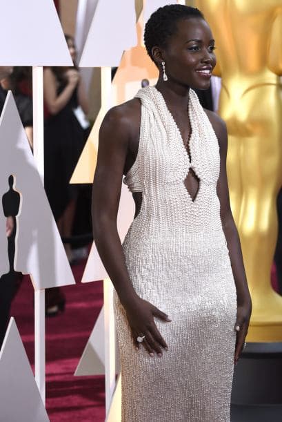 Anteriormente, el sitio TMZ reportó que la actriz informó a la policía que el vestido desapareció de su habitación de hotel.