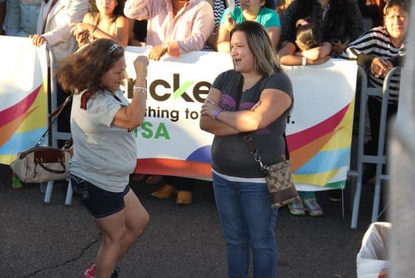 Cientos de personas disfrutaron de la tremenda celebración del Latin Grammy Street Party en Phoenix, donde estuvieron presentes varias agrupaciones nominadas a los premios GRAMMY® Latino incluyendo: Conjunto Primavera, Voz de Mando y Los Canarios de Michoacán. Esta fenomenal fiesta es un preámbulo a la gran noche de la música con la edición 15 de los premios anuales del GRAMMY Latino. Además de disfrutar de lo mejor de la música, los fans pudieron ganar premios y conocer a personalidades de Televisión y Radio de Univisión Arizona.