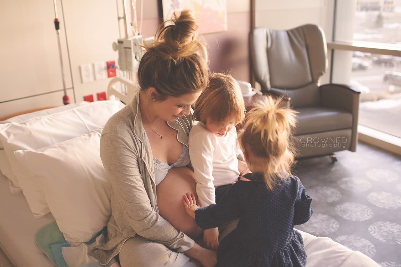 El nacimiento de la pequeña Isla se inmortalizó en redes gracias a una de las fotos de esta sesión que se hizo viral hace pocos días.