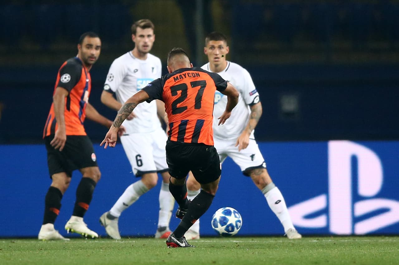 El premio para los locales llegó a ocho minutos para el final del partido con un trallazo de Maycon de media distancia al que Oliver Baumann no pudo llegar.