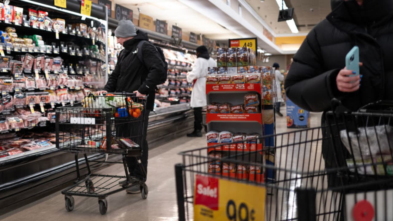 Prepárate para pagar más por la comida, ropa y electrodomésticos gracias a los aranceles de Trump