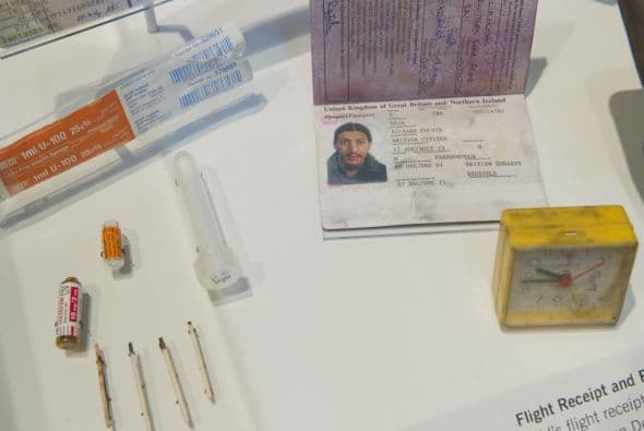 "La última noche", rezaba el título de la nota en árabe, con precisas instrucciones, que llevaban consigo los secuestradores de Al Qaeda antes de hacer colisionar los aviones contra las Torres Gemelas, y que ahora se expone en la muestra "War on Terror: The FBI's New Focus" ("Guerra contra el terrorismo: El nuevo objetivo del FBI").