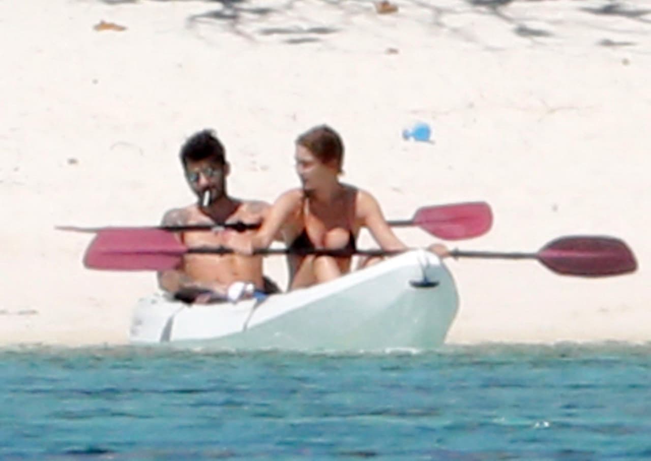 Estaban solos en la playa.