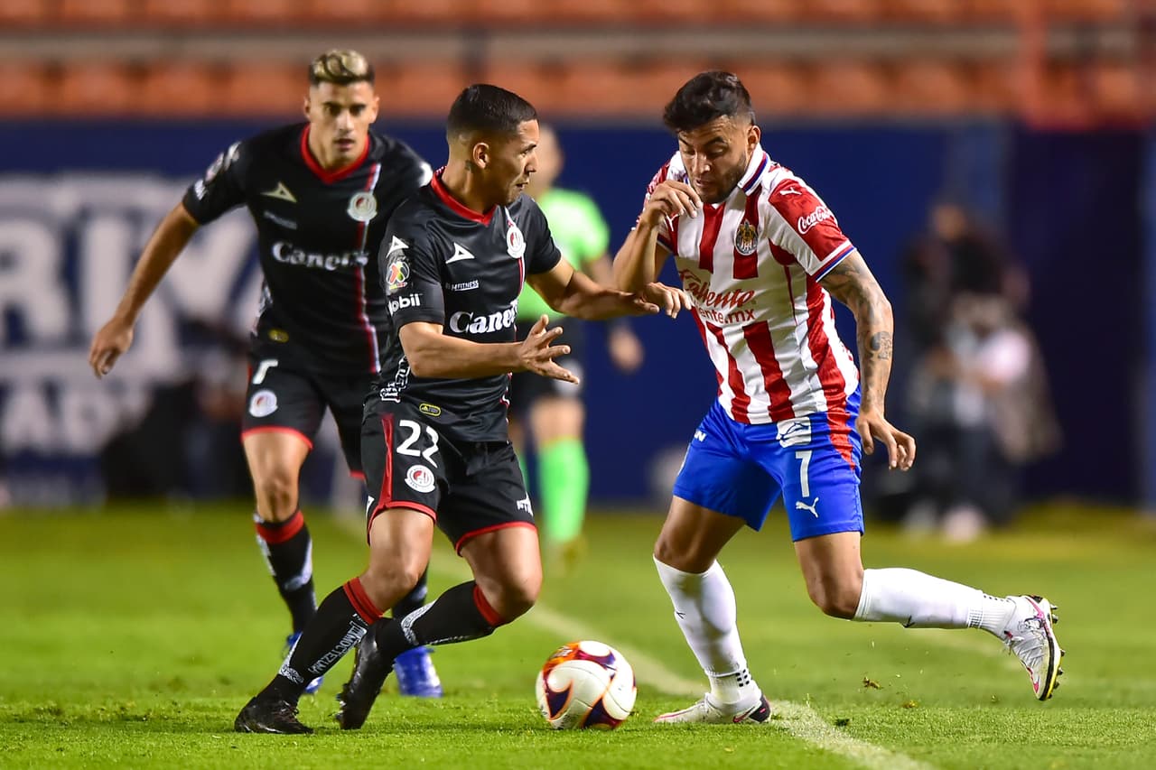 Con doblete de Nicolás Ibáñez y gol de Ramiro González los potosinos vencen 3-1 a las Chivas y se quedan con los tres puntos.