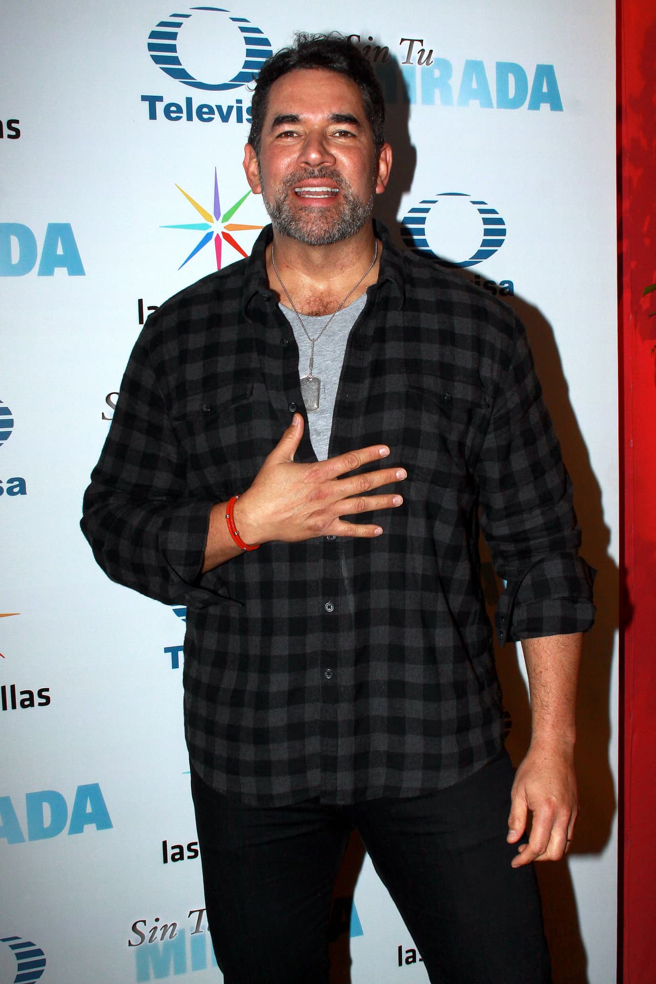 "Carmelita, muchas gracias por hacerme promoción, pero no hacía falta", agregó Santamarina.