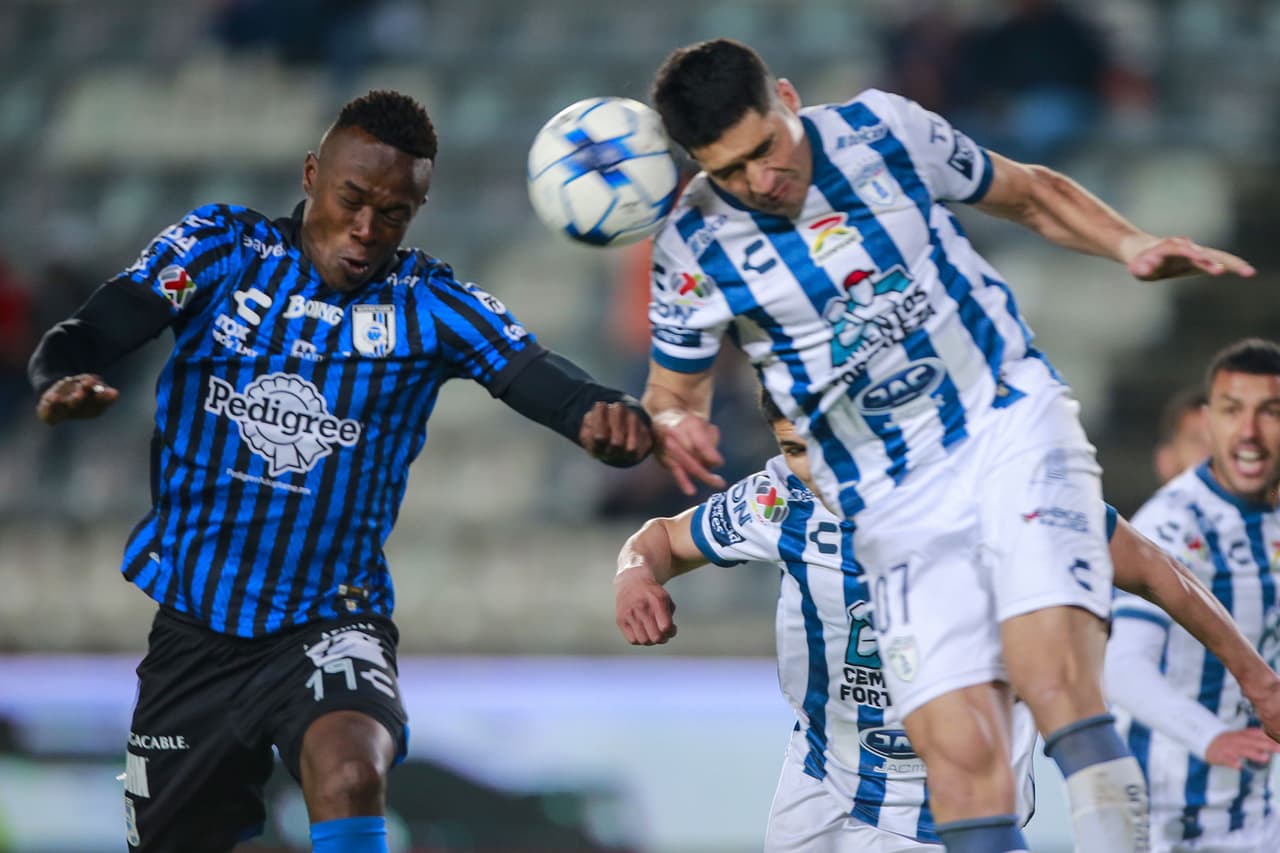 Los Tuzos se fueron con ventaja al descanso tras los tantos de Nicolás Ibáñez y Luis Chávez, pero Ángel Sepúlveda rescató el empate para los Gallos; José Angulo había adelantado a los visitantes.