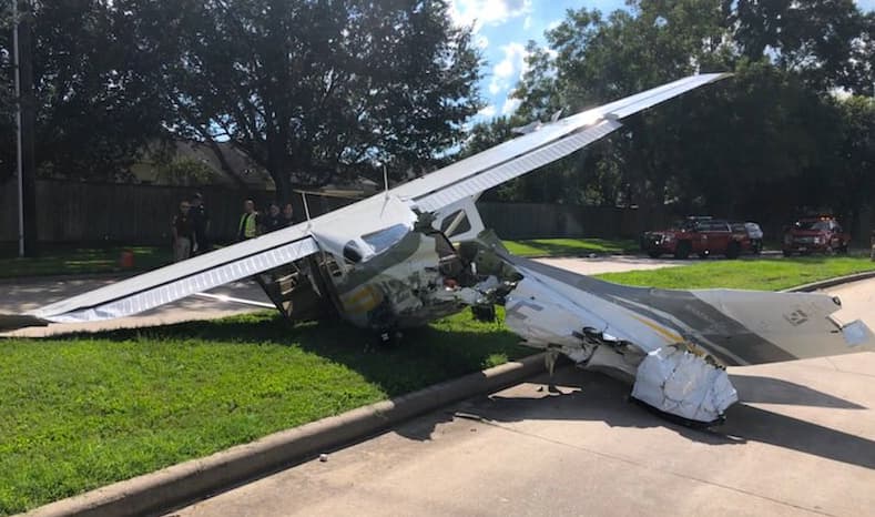 Una avioneta de la DEA se estrella en un área urbana de Sugar Land, Texas