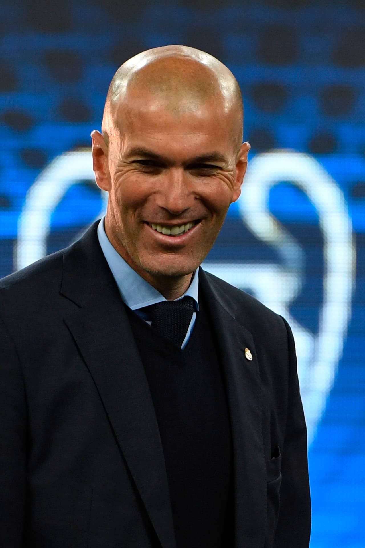 La repentina salida Zinedine Zidane, luego de haber ganado la tercera Champions League seguida, generó dudas sobre la permanencia de Luca en el equipo, de acuerdo con el diario 
<a href="http://https://www.clarin.com/deportes/hijo-zidane-arquero-modelo-rompe-instagram_0_HyGe8-Jem.html" target="_blank"><b>Clarín</b></a>.