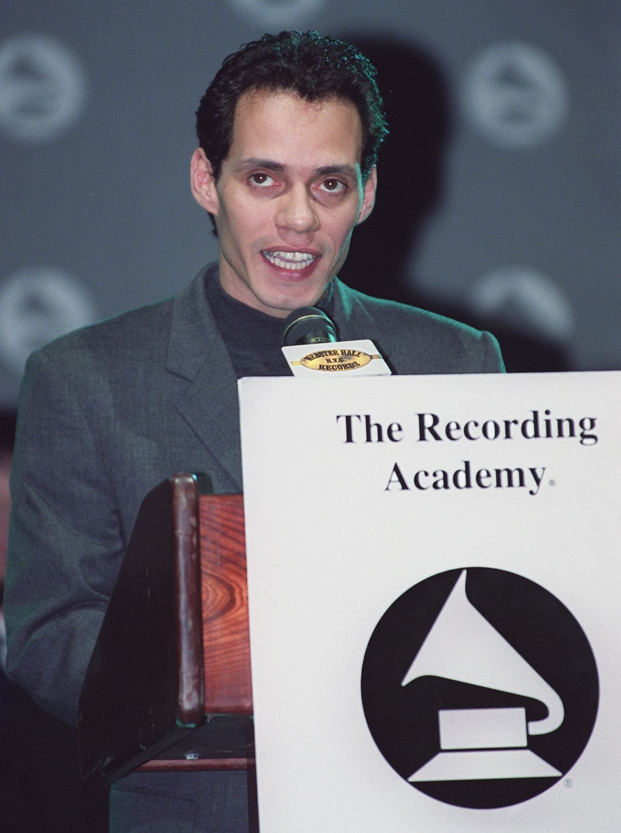 13. En el 2000 Marc ganó otro GRAMMY Latino en la categoría 'Canción del Año', con su tema 'Dímelo'.